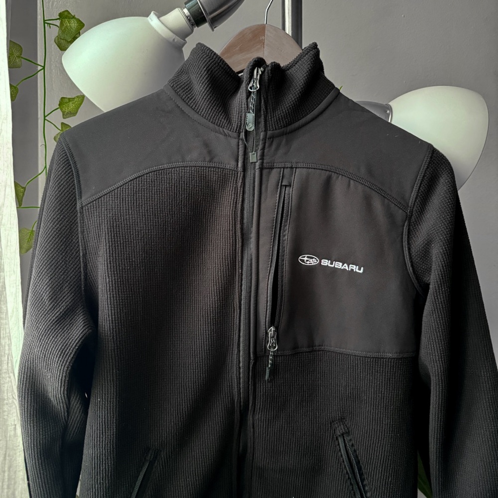 Men's Black Zip-Up Jacket